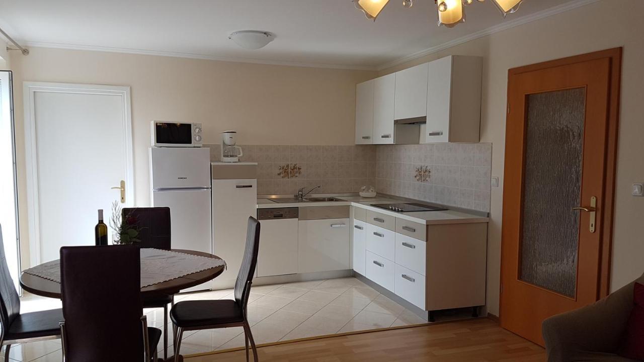 Apartmani Diva Малинска Экстерьер фото