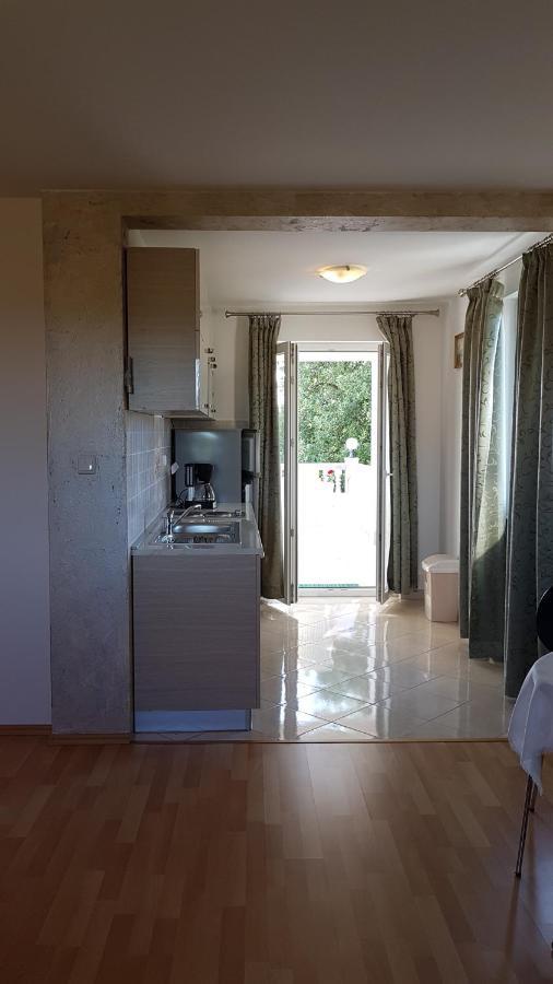 Apartmani Diva Малинска Экстерьер фото
