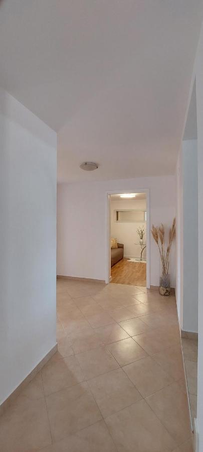 Apartmani Diva Малинска Экстерьер фото