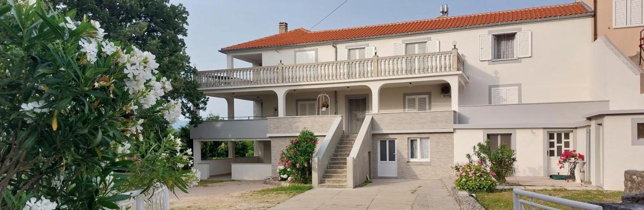 Apartmani Diva Малинска Экстерьер фото