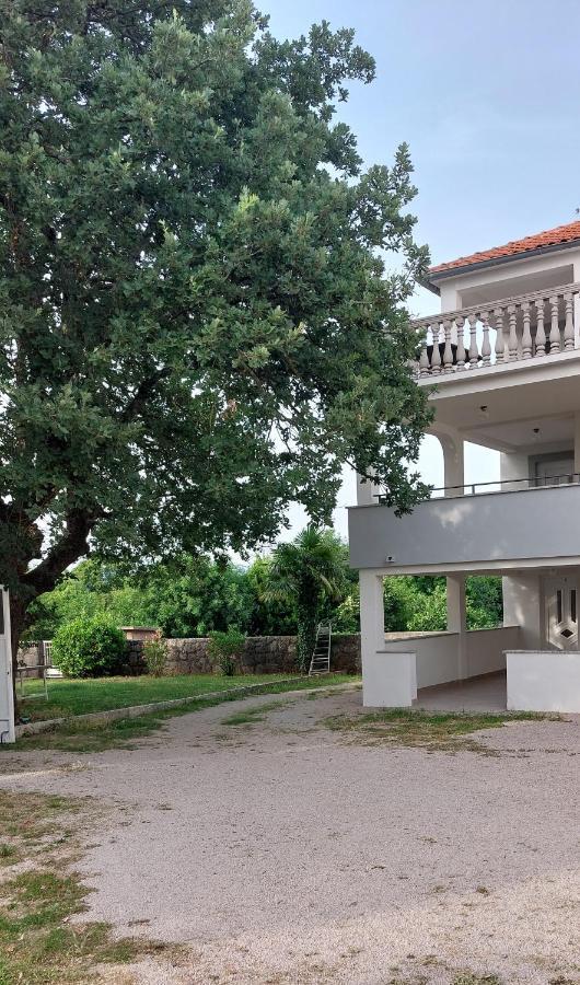 Apartmani Diva Малинска Экстерьер фото