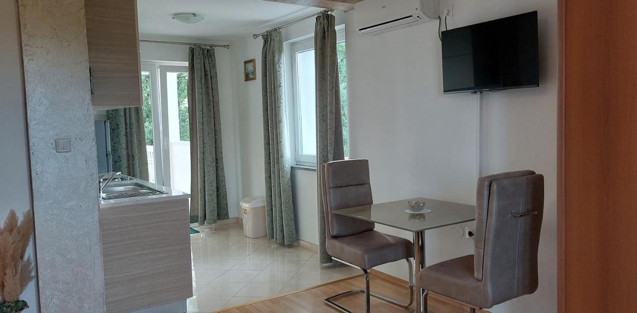 Apartmani Diva Малинска Экстерьер фото